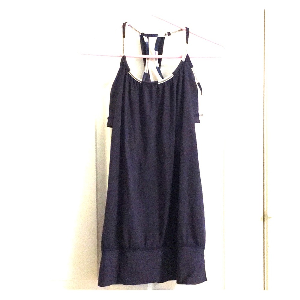 Lululemon workout top